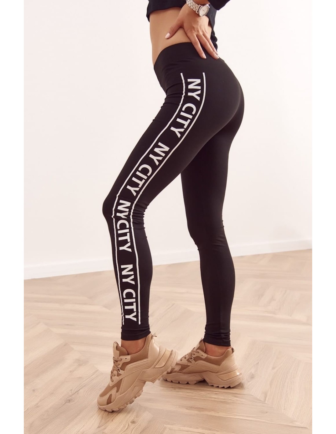 Women\'s leggings with inscriptions on the sides, black 10029 - Online store - Boutique